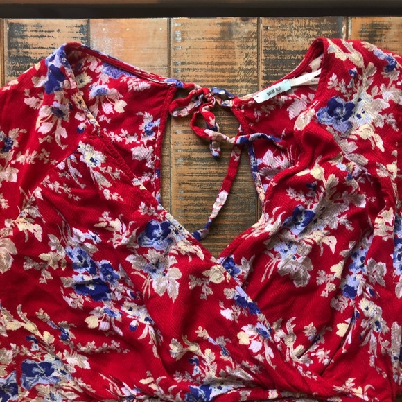 Urban Outfitters flutter floral sleeve crop blouse - Picture 5 of 6